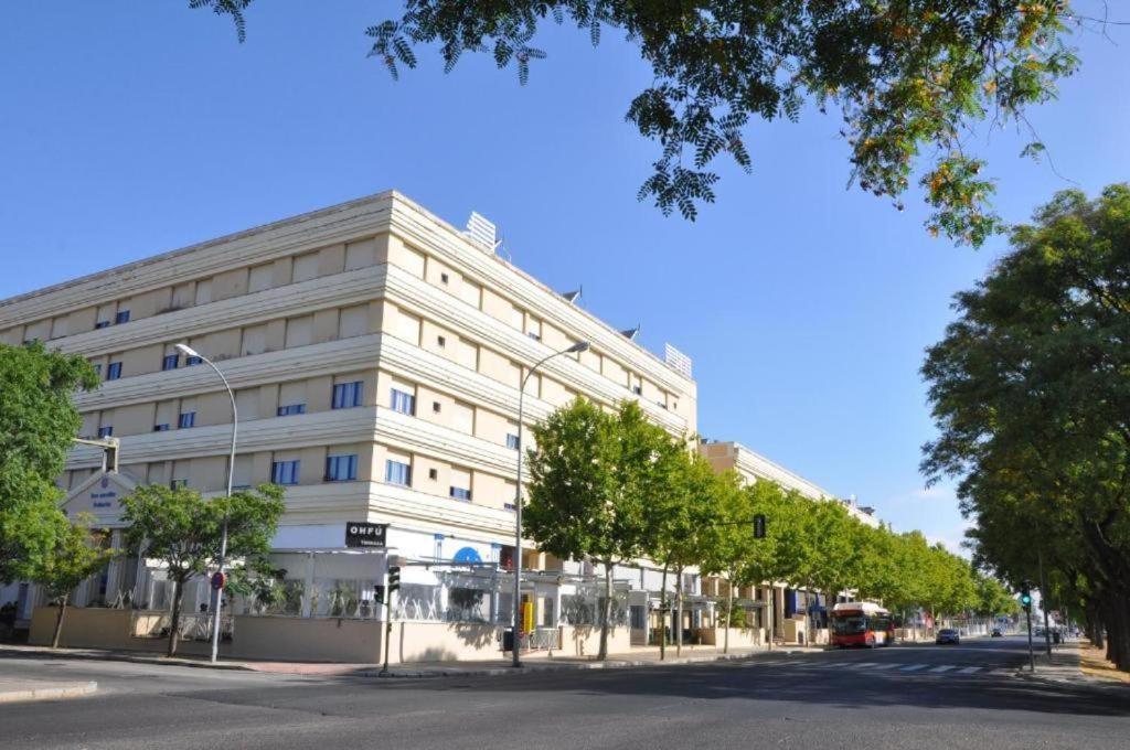 Fibes Ii Edificio Lux