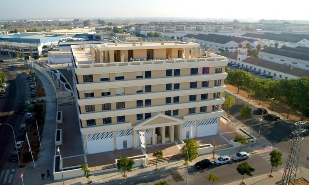 Fibes Ii Edificio Lux * Séville